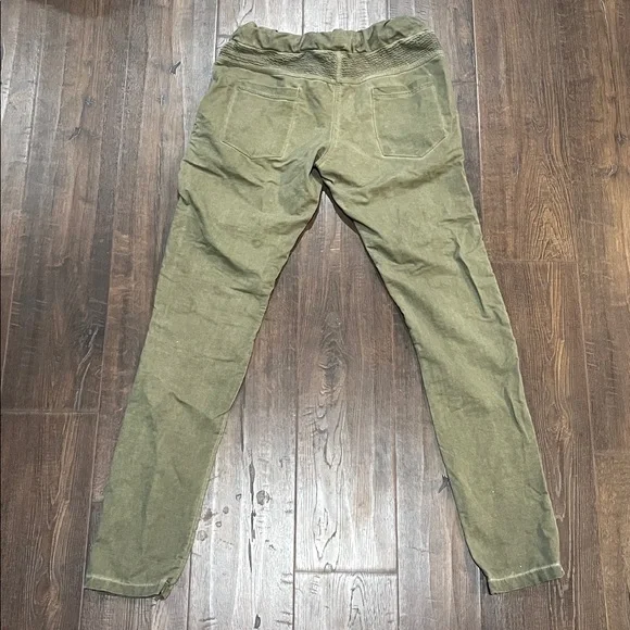 Women’s drawstring joggers - Olive Green small - Picture 4 of 4